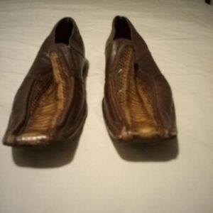 Steve Madden Brown Leather Loafers with Stitching Details